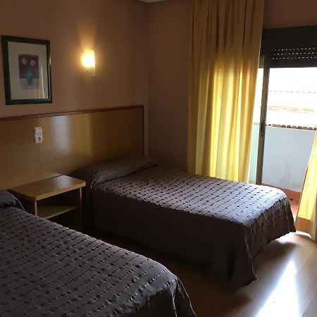 Hotel Avenida レガネス エクステリア 写真