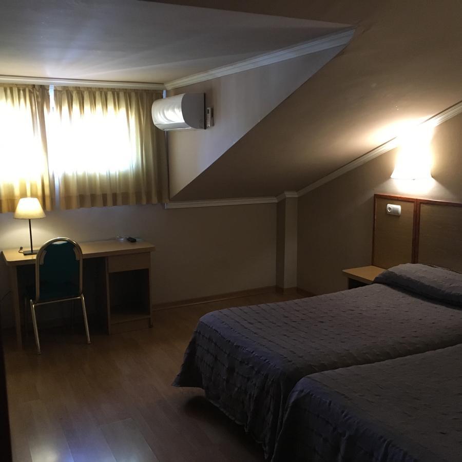 Hotel Avenida レガネス エクステリア 写真