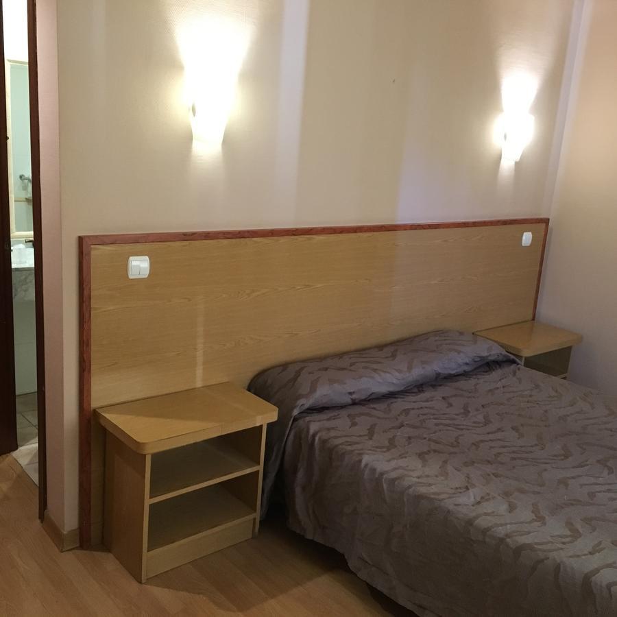 Hotel Avenida レガネス エクステリア 写真